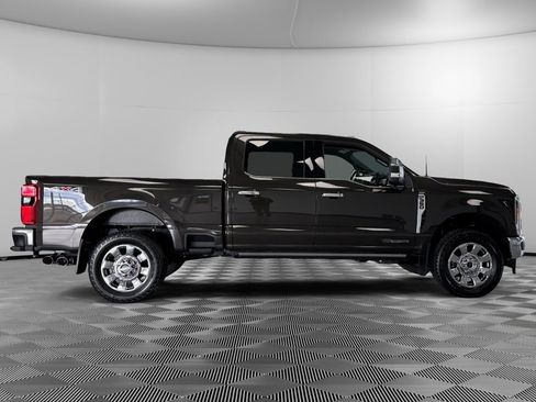 Used 2024 Ford F350 Lariat w/ Chrome Package image 9