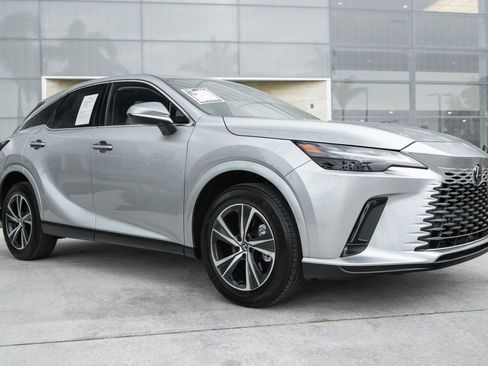 Used 2024 Lexus RX 350 FWD w/ Technology Package image 3