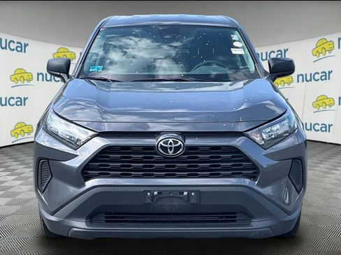 Used 2022 Toyota RAV4 LE AWD/4WD image 2