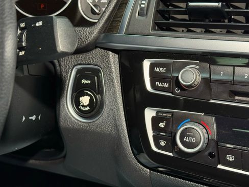 Used 2018 BMW 328d Sedan image 50