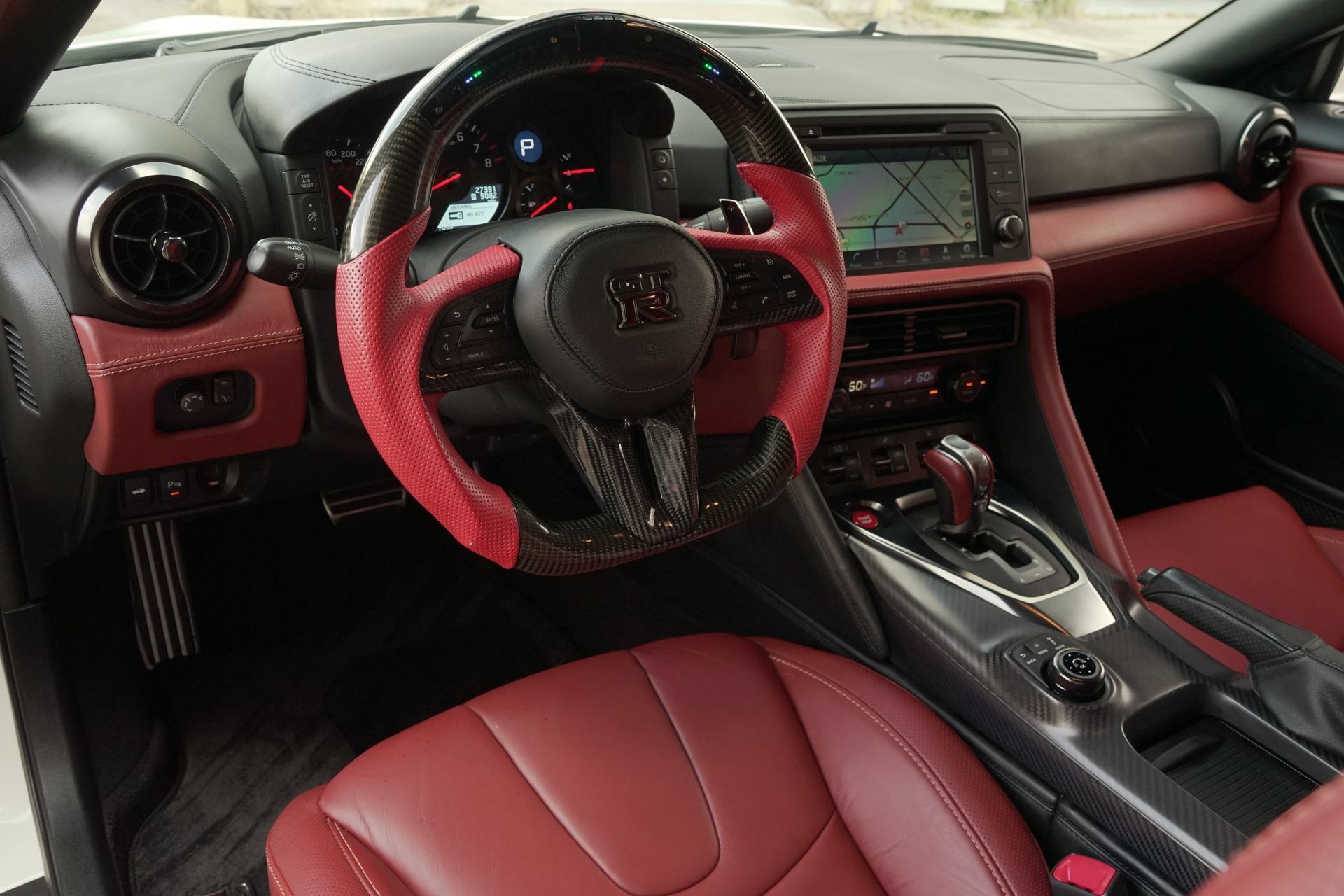 Used 2020 Nissan GT-R Premium w/ Premium Interior Package AWD/4WD image 7
