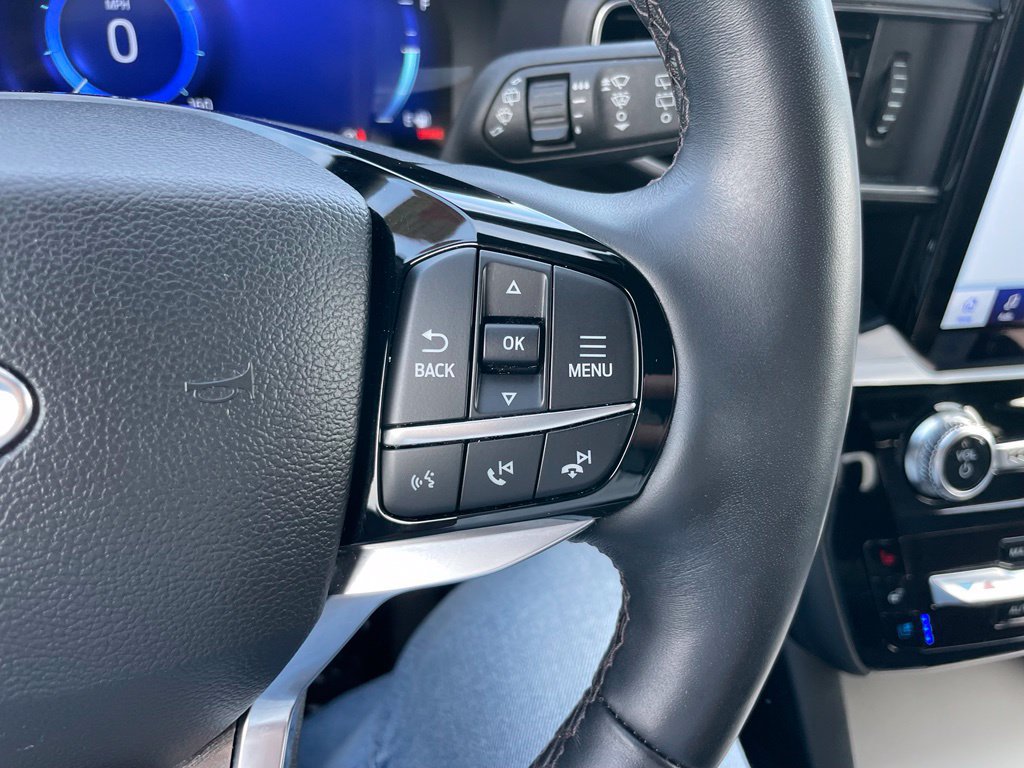 Used 2023 Ford Explorer Platinum w/ Technology Package AWD/4WD image 25