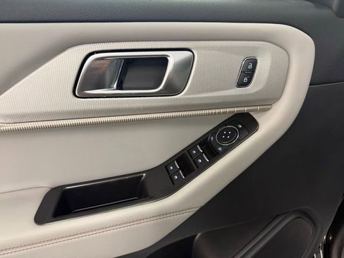 New 2026 Ford Explorer Active image 16