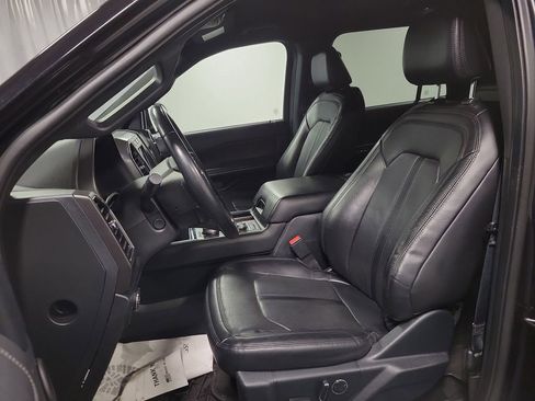 Used 2021 Ford Expedition Limited image 13