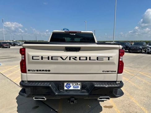 Used 2026 Chevrolet Silverado 1500 Custom Trail Boss w/ LPO, Dark Essentials Package AWD/4WD image 7