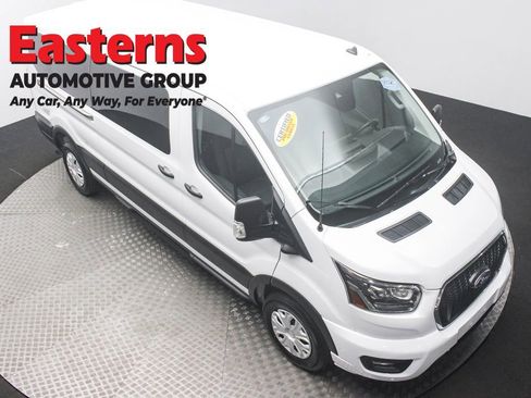 Used 2023 Ford Transit 350 XLT image 3
