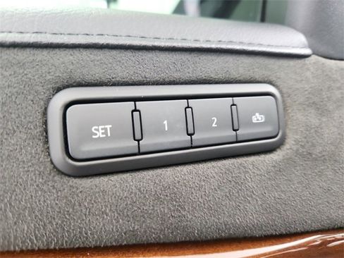 Used 2020 Cadillac Escalade Luxury image 21