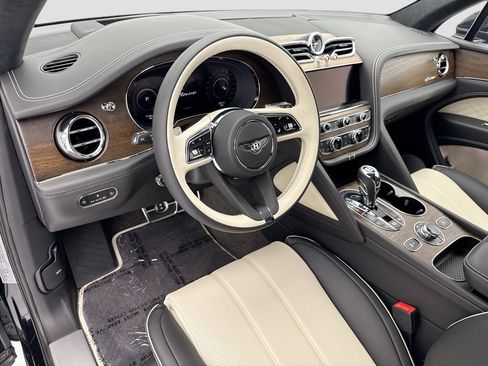 New 2026 Bentley Bentayga AWD/4WD image 9