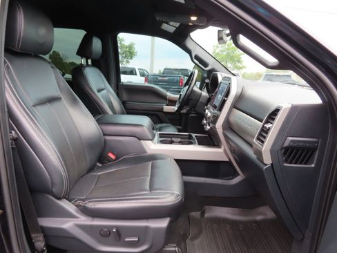 Used 2022 Ford F250 Lariat w/ Black Appearance Package image 52