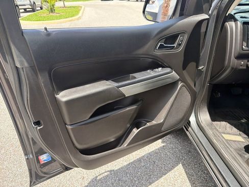 Used 2016 Chevrolet Colorado LT w/ LT Convenience Package AWD/4WD image 14