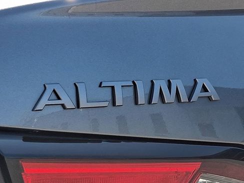 Used 2024 Nissan Altima 2.5 SV image 30