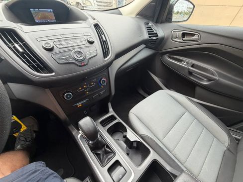 Used 2019 Ford Escape S image 14