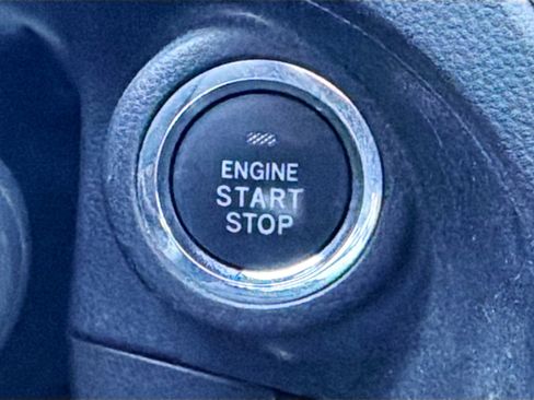 Used 2020 Subaru Forester Premium image 34