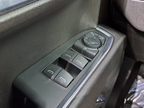 Used 2023 Chevrolet Silverado 1500 LT AWD/4WD image 21