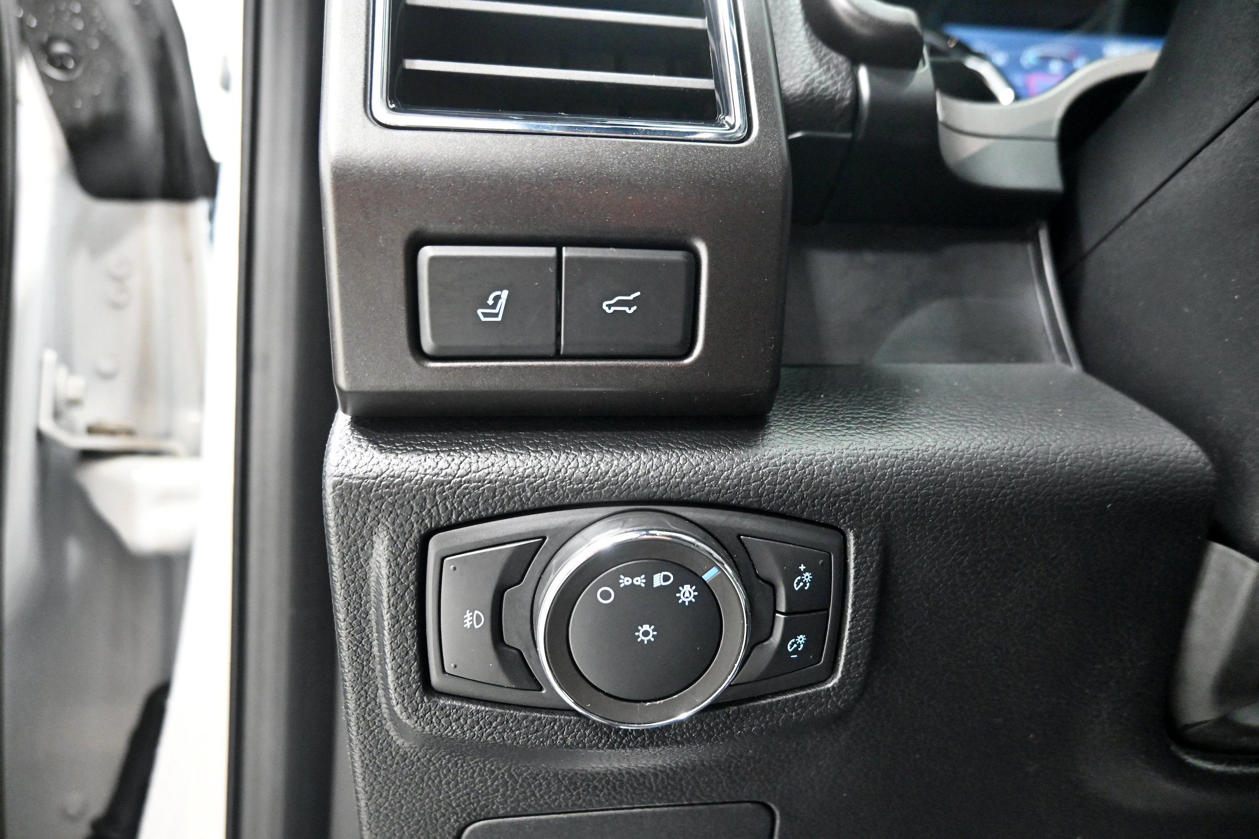 Used 2020 Ford Expedition Max Limited AWD/4WD image 9