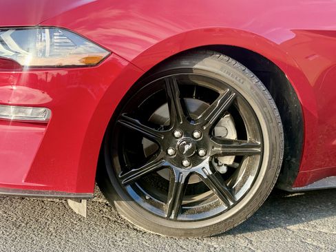 Used 2020 Ford Mustang Coupe w/ Black Accent Package RWD image 18