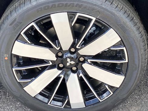 New 2026 Mitsubishi Outlander SE AWD/4WD image 6