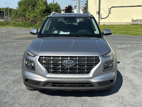 Certified 2023 Hyundai Venue SEL w/ Cargo Package FWD image 3