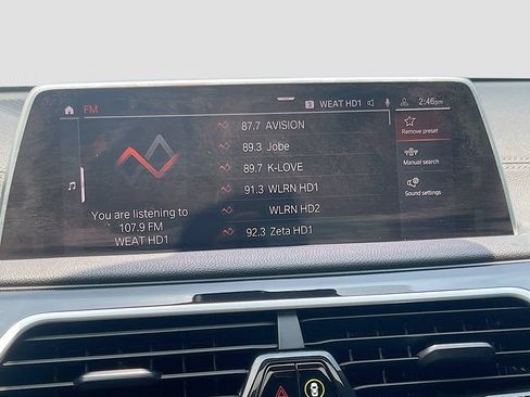 Used 2020 BMW 740i w/ M Sport Package RWD image 35