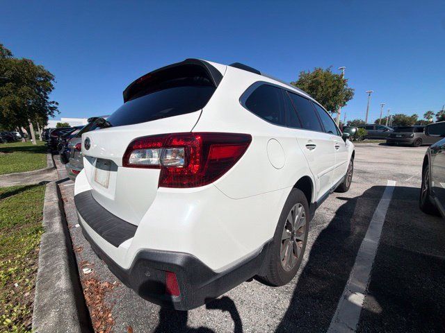 Used 2018 Subaru Outback 3.6R Touring AWD/4WD image 2