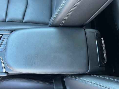 Used 2020 Cadillac XT5 Premium Luxury w/ LPO, Floor Liner Package AWD/4WD image 33
