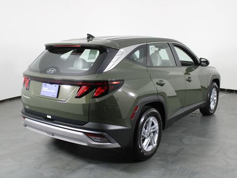 Certified 2026 Hyundai Tucson SE FWD image 16