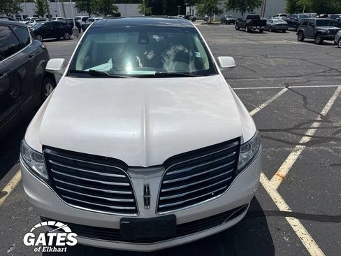 Used 2019 Lincoln MKT AWD w/ Driver Technology Package image 2