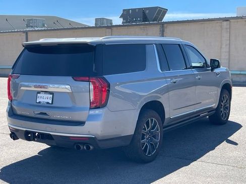 Used 2023 GMC Yukon XL Denali w/ Denali Reserve Package AWD/4WD image 3