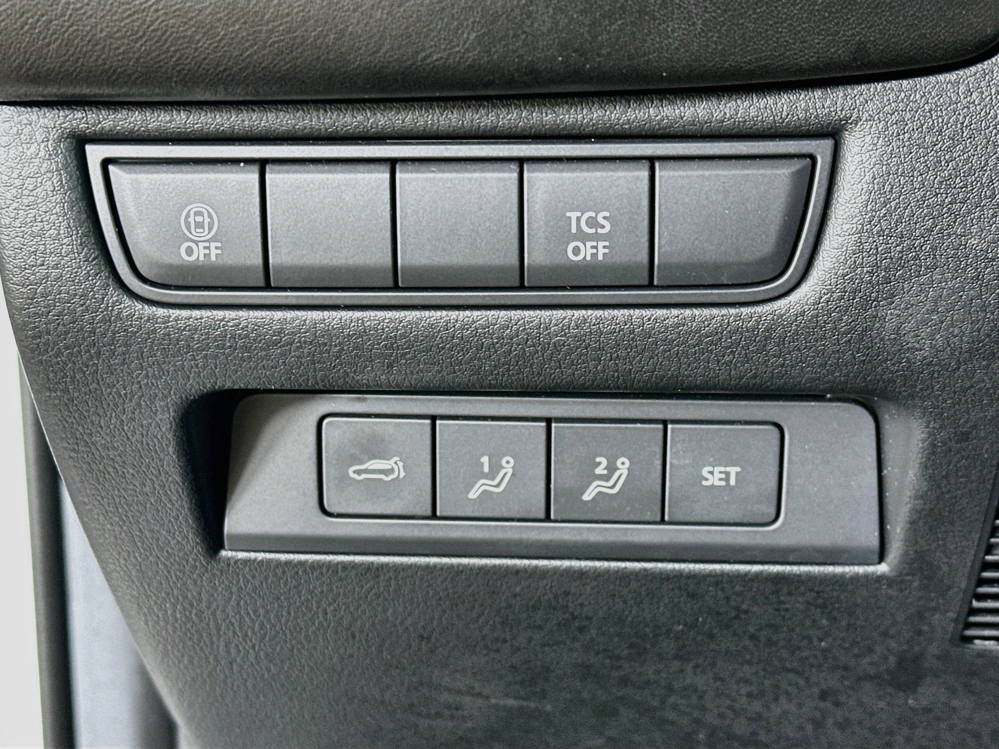 Used 2025 MAZDA CX-50 AWD 2.5 S w/ Premium Plus Pkg image 17