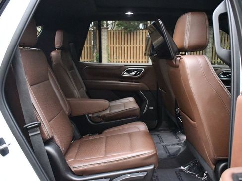 Used 2021 Chevrolet Tahoe High Country w/ Premium Package image 39