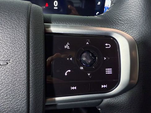 New 2026 Nissan Armada SV image 32