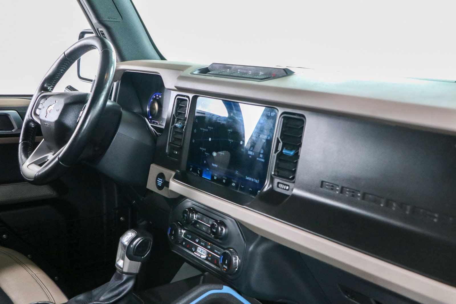 Used 2022 Ford Bronco Wildtrak AWD/4WD image 26