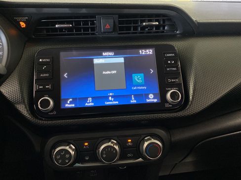 Used 2024 Nissan Kicks SV w/ Interior Electronics Package FWD image 12