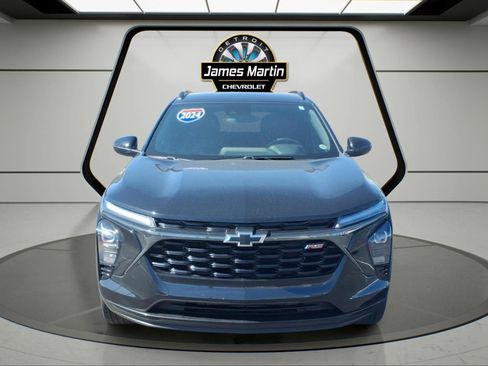 Certified 2024 Chevrolet Trax RS w/ Driver Confidence Package FWD image 2