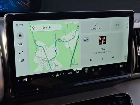 Used 2025 Ford Expedition Active image 17