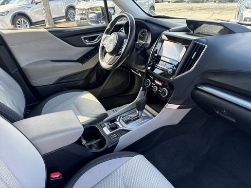Used 2022 Subaru Forester Premium image 29