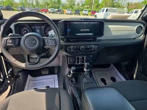 Used 2024 Jeep Wrangler Unlimited Sport AWD/4WD image 14