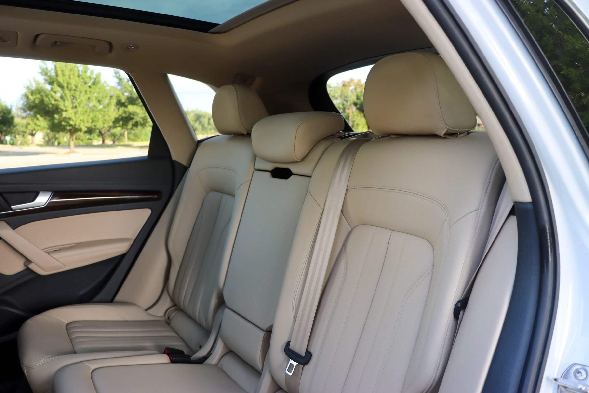 Used 2020 Audi Q5 e Prestige w/ Prestige Package AWD/4WD image 17