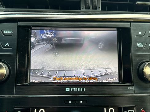 Used 2014 Toyota Avalon Limited w/ Technology Package FWD image 32
