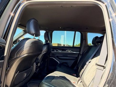 Used 2022 Jeep Grand Cherokee Trailhawk AWD/4WD image 24