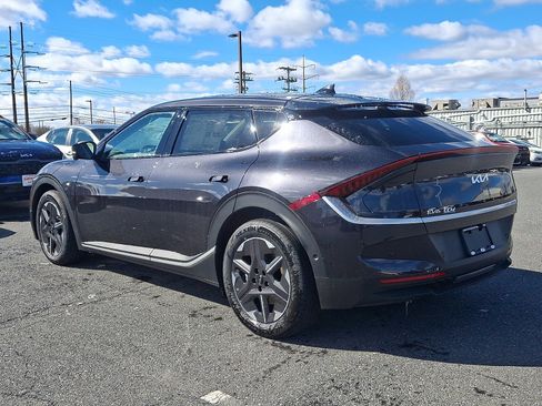 New 2025 Kia EV6 Light w/ Light LR Technology Package image 4