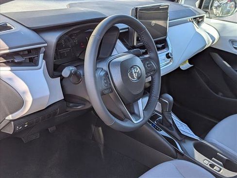 New 2026 Toyota Corolla SE image 3