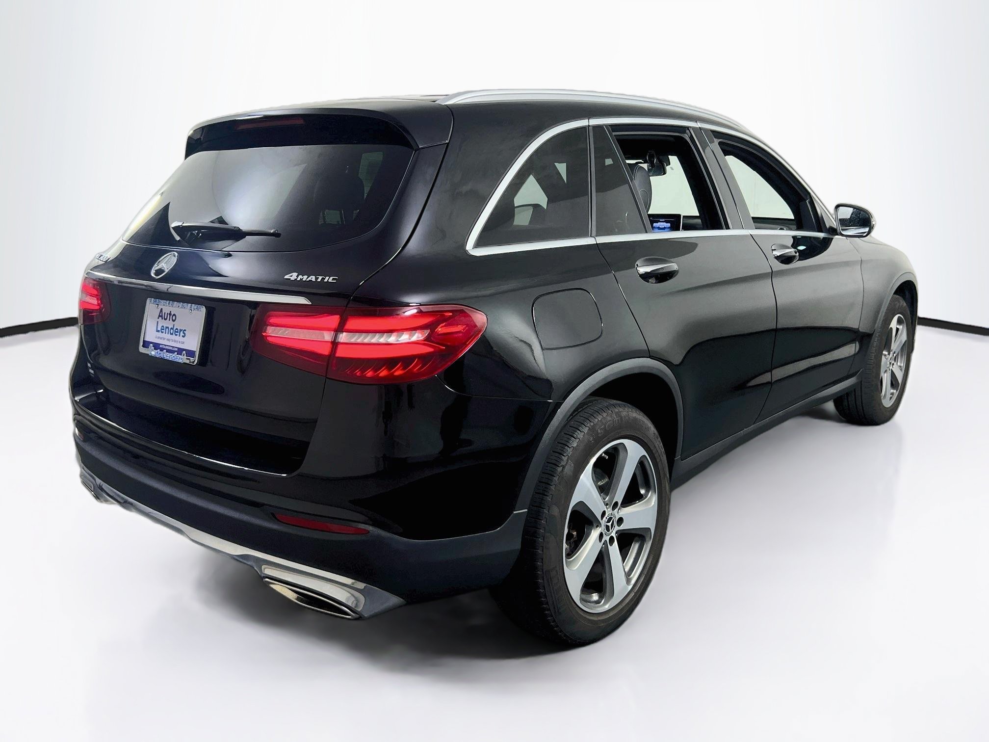 Used 2019 Mercedes-Benz GLC 300 4MATIC image 5