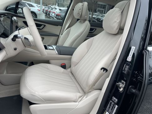 New 2026 Mercedes-Benz EQS 400 4MATIC SUV image 22