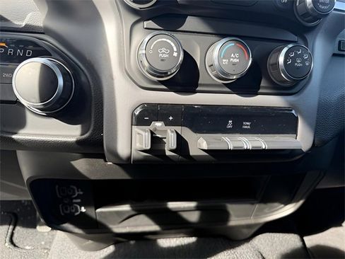 Used 2024 RAM 2500 Big Horn w/ Bed Utility Group image 17