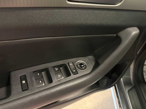 Used 2019 Hyundai Sonata Sport w/ Tech Package 03 FWD image 20