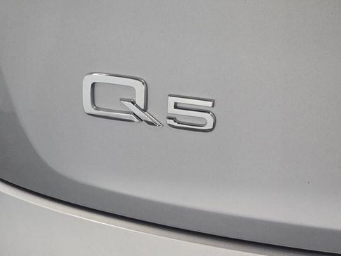Certified 2025 Audi Q5 2.0T Premium Plus image 33
