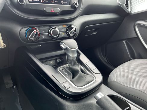 Used 2025 Kia Soul LX w/ LX Technology Package image 39