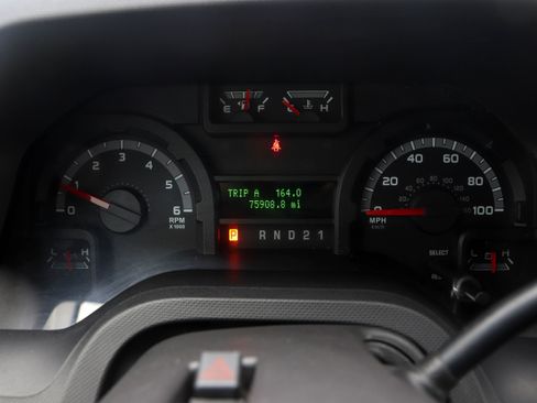 Used 2011 Ford E-350 and Econoline 350 XLT image 24