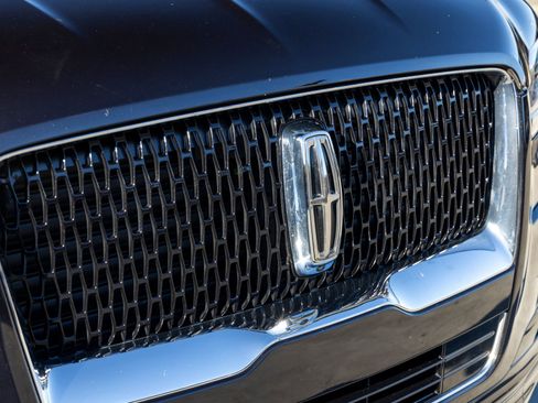 Used 2023 Lincoln Navigator Reserve image 15